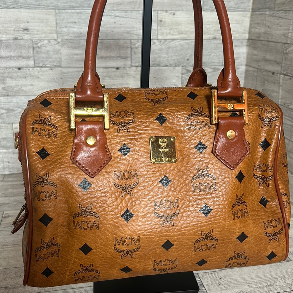 MCM top handle in EUC like new !